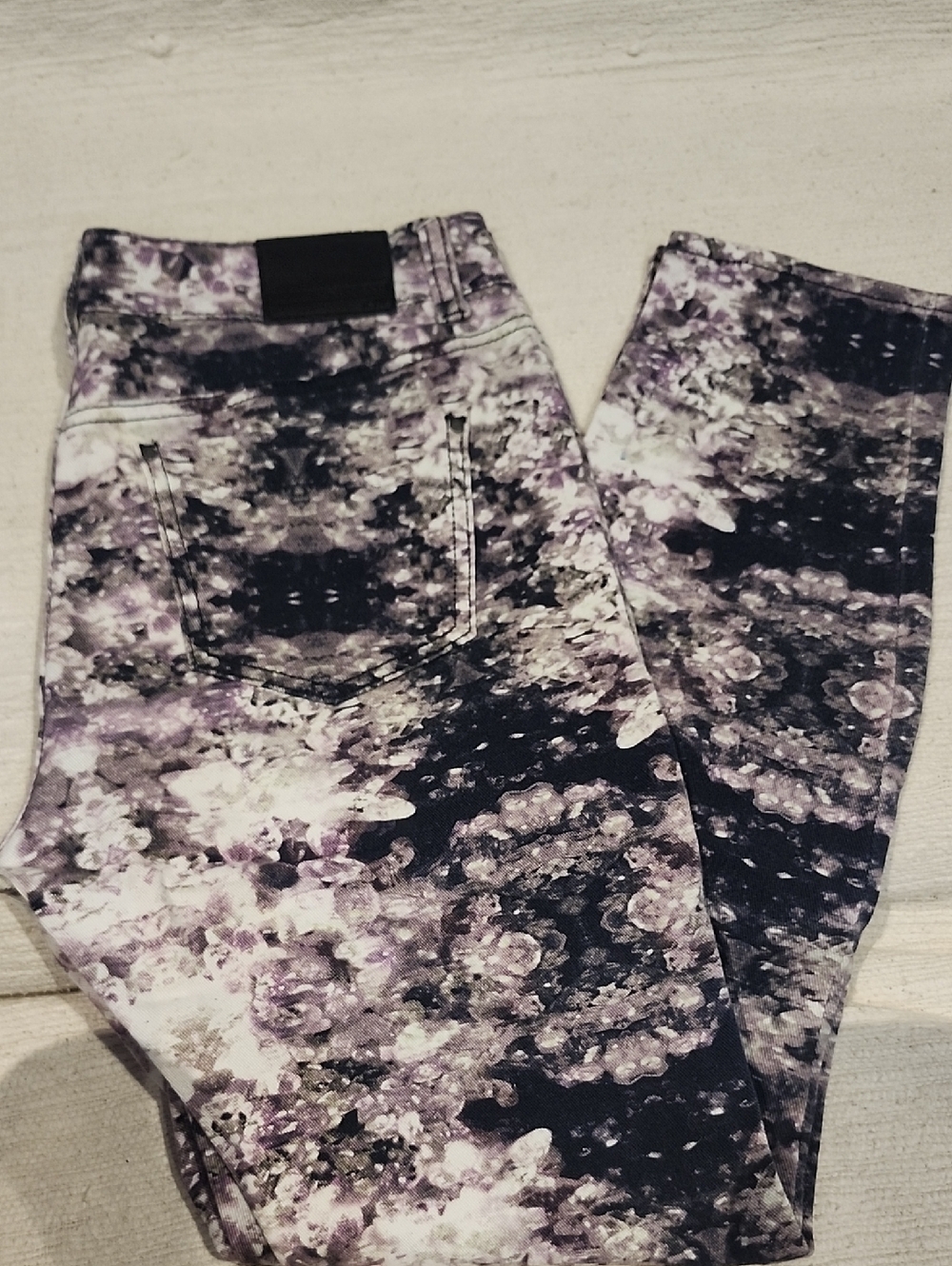 DKNY Women's Black and Purple Floral Skinny Jeans